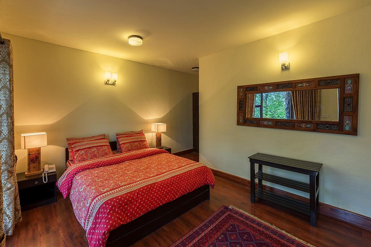 Arcadian Blue Pines Hotel Murree Exterior photo